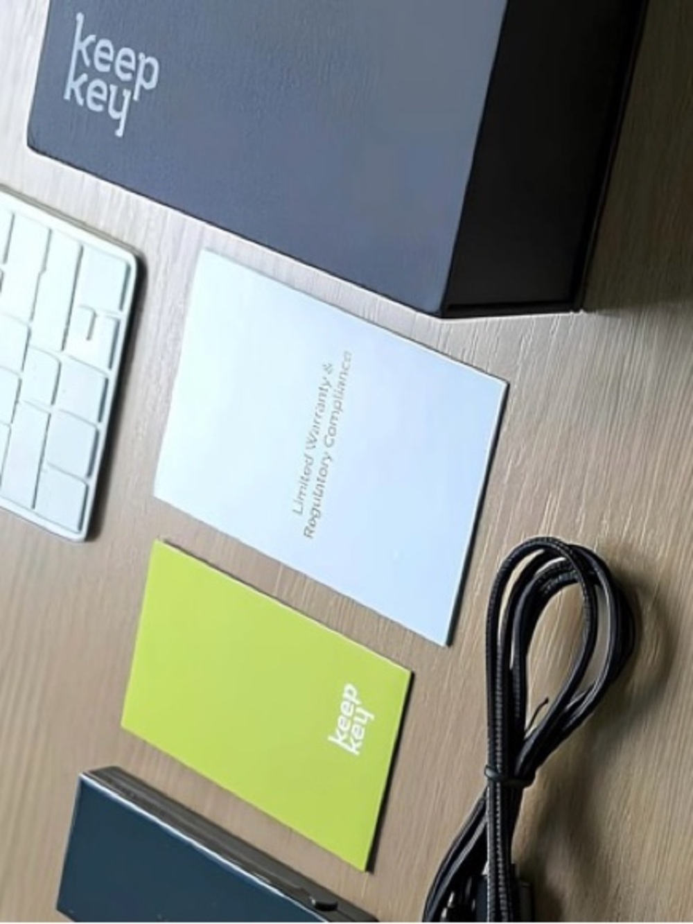 NWT KeepKey Hard Wallet for Digital Assets Cryptocurrency Cold Wallet